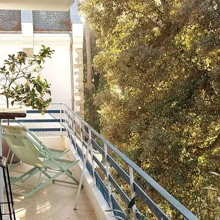 Central, Quiet Not Overlooked *