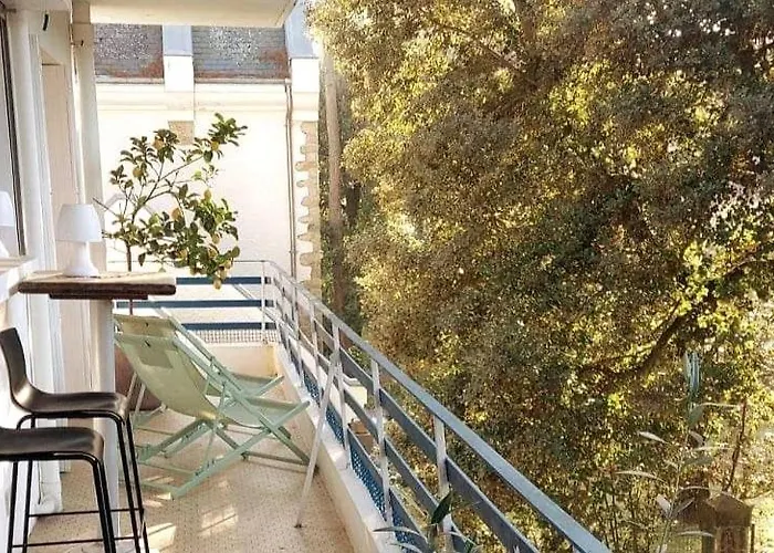 Central, Quiet Not Overlooked *